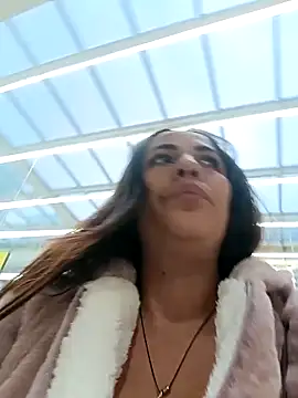 Snapshot of Lena-32 chatting on February 24, 2026, 10:30 pm Lena-32 online show from February 24, 2026, 10:30 pm