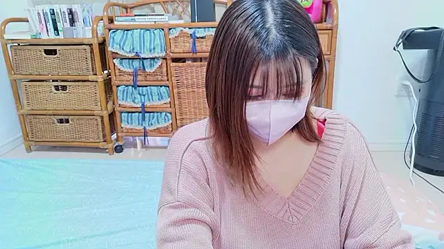 Megu Melon online show from May 17, 2026, 8:12 am