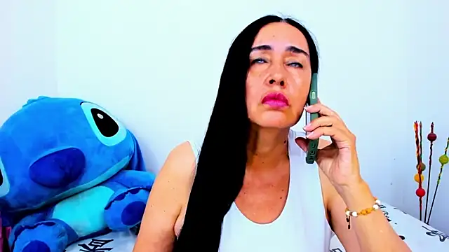 HorniestMilf online show from May 28, 2026, 8:39 pm