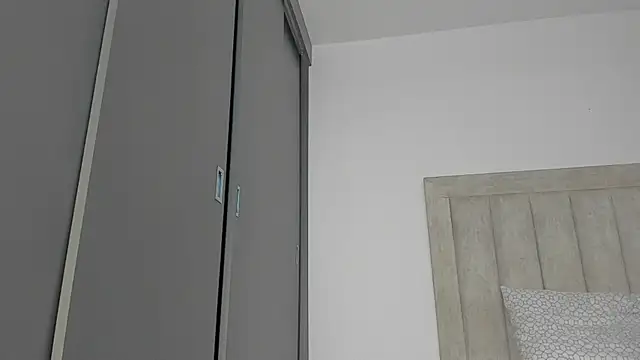 JulianRose 1 online show from June 28, 2026, 1:06 pm