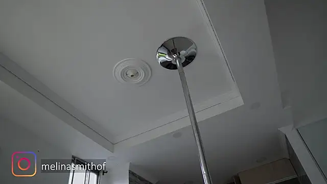 Snapshot of Melina-Smith chatting on December 11, 2024, 10:38 pm Melina-Smith online show from December 11, 2024, 10:38 pm