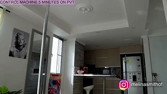 Melina-Smith online show from October 31, 2025, 7:48 pm