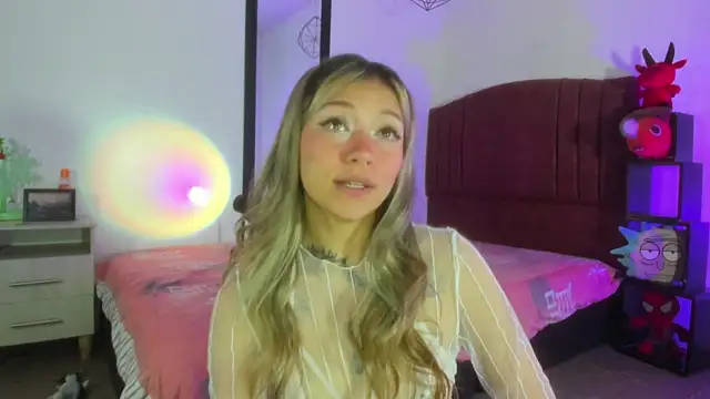 alisson zafiro  online show from December 15, 2024, 9:13 am