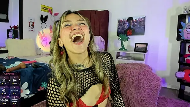 alisson zafiro  online show from February 5, 2025, 6:13 am