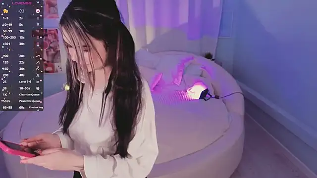 Lil Amelie online show from November 27, 2025, 7:10 am