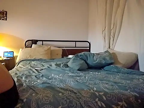 Snapshot of Poppalovesmamaafterhours chatting on February 16, 2025, 1:27 pm Poppalovesmamaafterhours online show from February 16, 2025, 1:27 pm