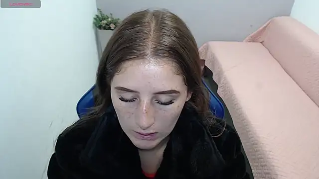 valerie diaz1 online show from December 19, 2025, 1:18 pm