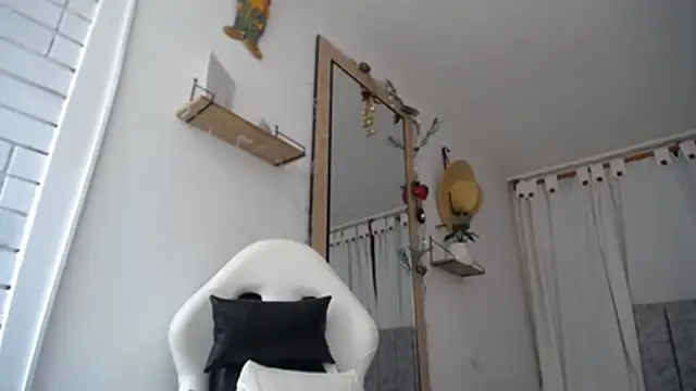 Valerioe online show from December 5, 2025, 1:31 pm