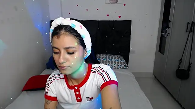 Snapshot of floweer_ chatting on March 1, 2026, 3:19 am floweer online show from March 1, 2026, 3:19 am