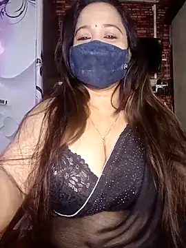 Snapshot of albelasummi702 chatting on February 9, 2026, 2:04 am albelasummi702 online show from February 9, 2026, 2:04 am