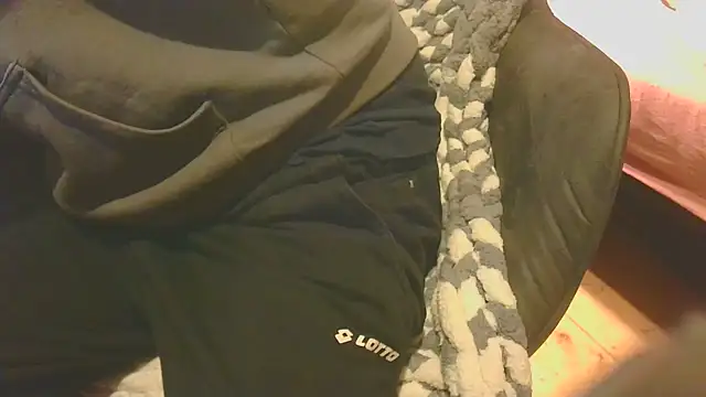 Snapshot of T0Yforeskin chatting on April 24, 2026, 8:00 pm T0Yforeskin online show from April 24, 2026, 8:00 pm