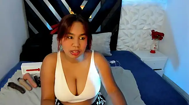 Snapshot of Lizzie_Williams_ chatting on January 26, 2025, 3:27 am Lizzie Williams online show from January 26, 2025, 3:27 am