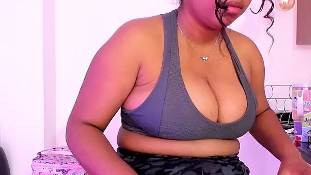 Lizzie Williams  online show from November 25, 2025, 3:17 am