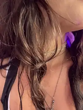 Snapshot of scofty chatting on February 7, 2025, 9:15 pm scofty online show from February 7, 2025, 9:15 pm