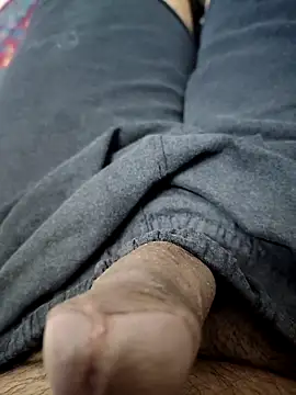 Snapshot of SplitPrestige19 chatting on February 11, 2026, 7:41 pm SplitPrestige19 online show from February 11, 2026, 7:41 pm