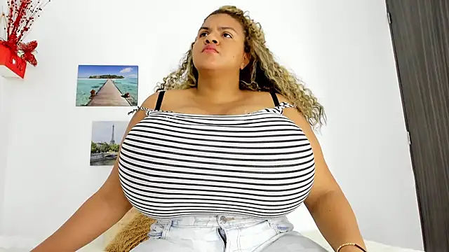 bigmom69  online show from December 16, 2025, 12:10 pm