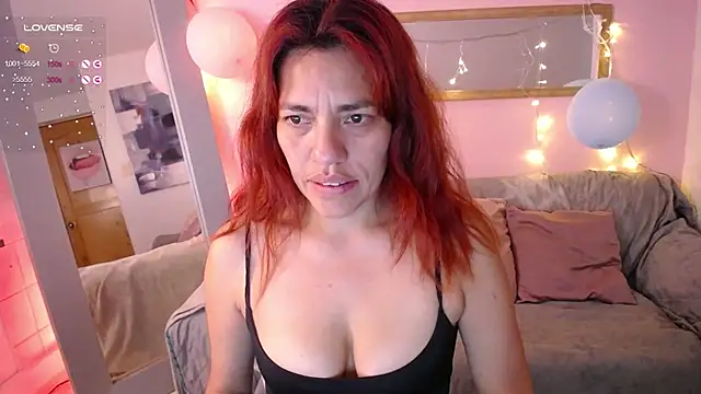 Snapshot of lia_huan chatting on December 17, 2024, 12:54 pm lia huan online show from December 17, 2024, 12:54 pm