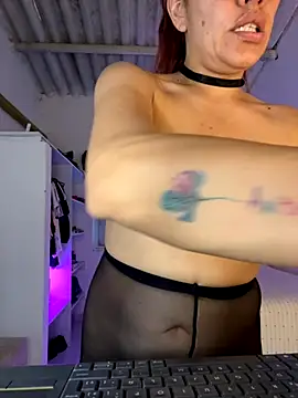 Snapshot of lia_huan chatting on September 29, 2025, 2:22 pm lia huan online show from September 29, 2025, 2:22 pm