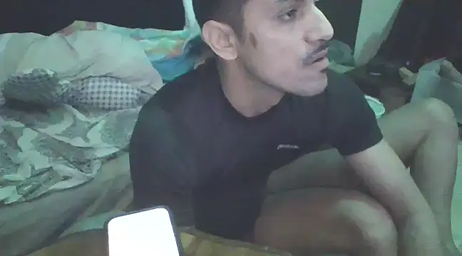 Snapshot of kevinbolena chatting on January 7, 2025, 1:24 pm kevinbolena online show from January 7, 2025, 1:24 pm