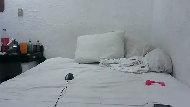 Snapshot of kevinbolena chatting on September 11, 2025, 2:44 am kevinbolena online show from September 11, 2025, 2:44 am