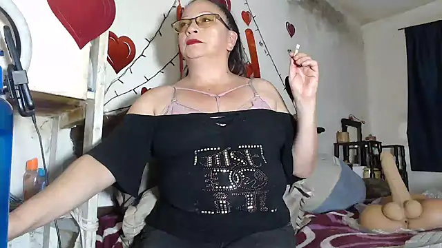 Vivianmature online show from November 22, 2025, 9:25 pm