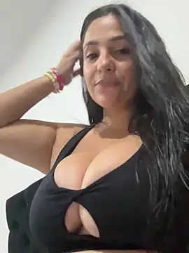 Snapshot of Taylortits chatting on January 4, 2025, 11:59 pm Taylortits online show from January 4, 2025, 11:59 pm