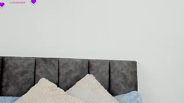 VeronicaTonu online show from February 24, 2025, 2:37 pm