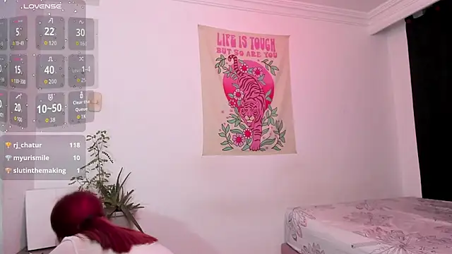 JaneRuss  online show from November 13, 2025, 4:44 am