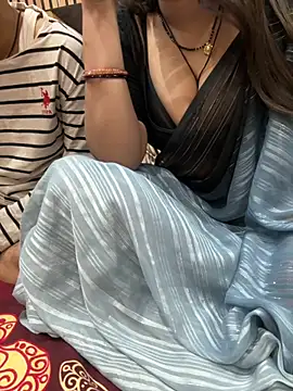 Snapshot of AASHI66 chatting on December 1, 2025, 6:35 pm AASHI66 online show from December 1, 2025, 6:35 pm