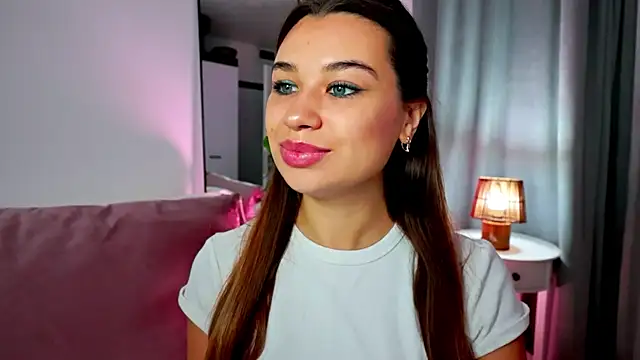 divetagrace online show from November 4, 2025, 3:38 am