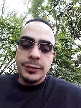 Snapshot of FeloBad chatting on May 17, 2026, 2:57 pm FeloBad online show from May 17, 2026, 2:57 pm