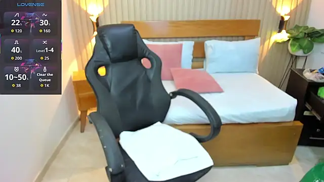 Snapshot of luciana_ballesteros_ chatting on March 4, 2026, 12:11 pm luciana ballesteros online show from March 4, 2026, 12:11 pm