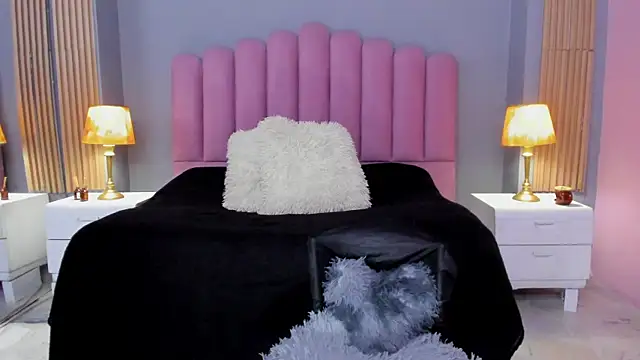 Snapshot of RamonaSimons chatting on January 23, 2025, 8:02 pm RamonaSimons online show from January 23, 2025, 8:02 pm