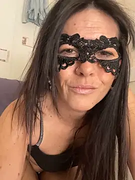 Snapshot of EmySkinny85 chatting on February 5, 2026, 12:32 pm EmySkinny85 online show from February 5, 2026, 12:32 pm