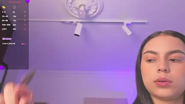 Snapshot of Aleejaa__ chatting on December 5, 2025, 11:41 am Aleejaa online show from December 5, 2025, 11:41 am