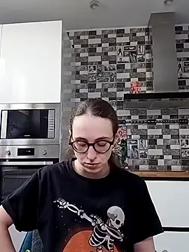 MartiniiSelenna online show from March 19, 2025, 6:35 am