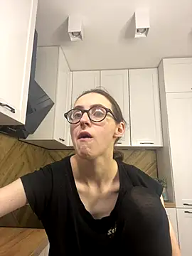 MartiniiSelenna online show from November 18, 2025, 6:29 am