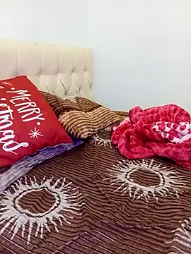 Snapshot of silina-25 chatting on November 6, 2025, 5:03 pm silina-25 online show from November 6, 2025, 5:03 pm