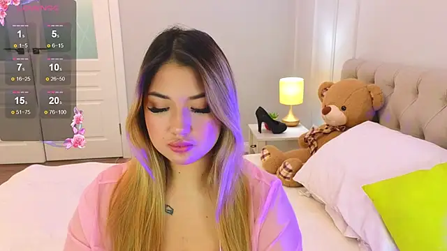 DaniellaMell online show from September 19, 2025, 5:31 am