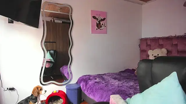 Snapshot of ladyrd1 chatting on February 21, 2026, 9:05 pm ladyrd1 online show from February 21, 2026, 9:05 pm