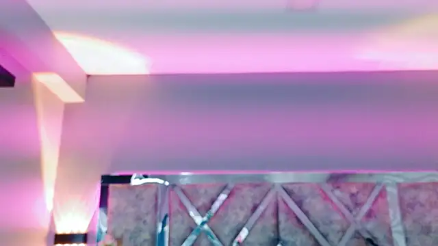 MarianaGarciaa   online show from October 18, 2025, 7:25 pm