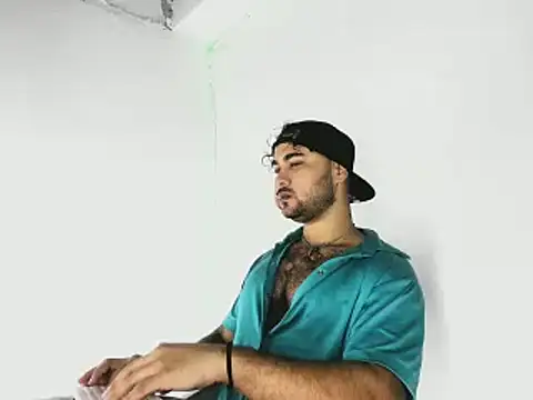 Sebas-hott online show from October 13, 2025, 10:32 pm