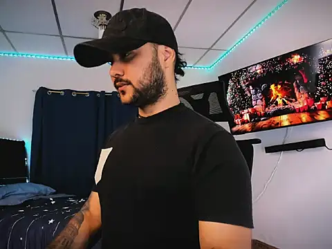 Sebas-hott online show from December 15, 2025, 10:58 pm