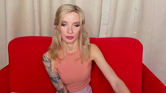 Snapshot of AlinaLovelyX chatting on September 26, 2025, 1:20 am AlinaLovelyX online show from September 26, 2025, 1:20 am