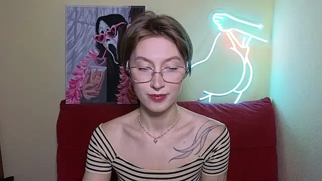 MalvinaBlum online show from June 20, 2026, 7:44 am