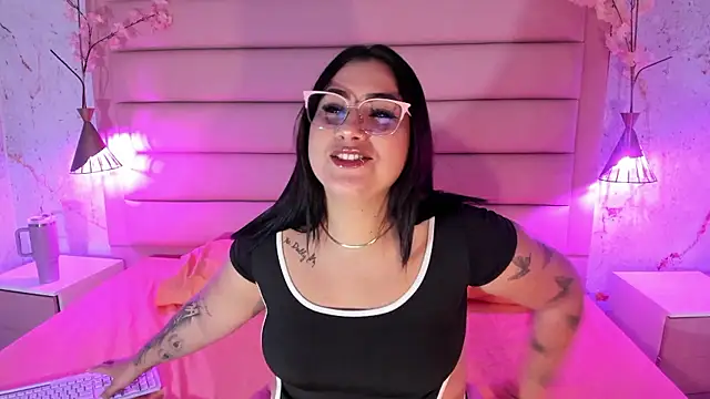 sabrinamilani online show from January 19, 2026, 3:21 am