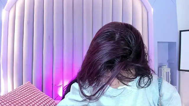 alaia-rogers online show from November 6, 2025, 11:55 am