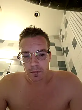 Boyka187xh online show from December 19, 2025, 2:18 am