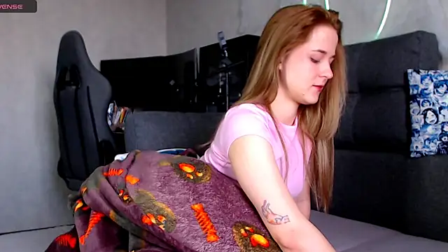 Snapshot of CassidyKiss chatting on October 30, 2025, 10:27 am CassidyKiss online show from October 30, 2025, 10:27 am