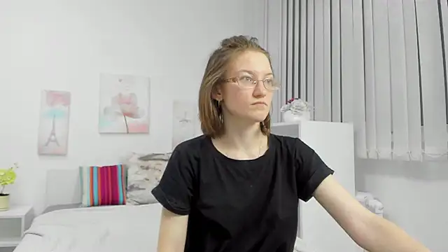 Snapshot of Fiery_mary chatting on February 17, 2025, 1:25 am Fiery mary online show from February 17, 2025, 1:25 am